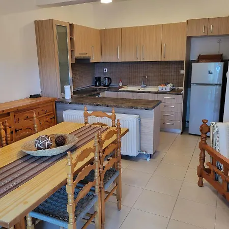 Pefkari Holiday home *